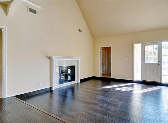 5th image of 1110 Eastfield Dr