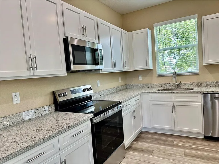 13075 House Finch Rd — Photo 20