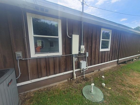 4th image of 717 Midway Rd