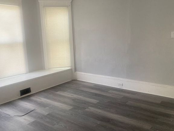 5th image of 3001-3003 Bradwell Ave