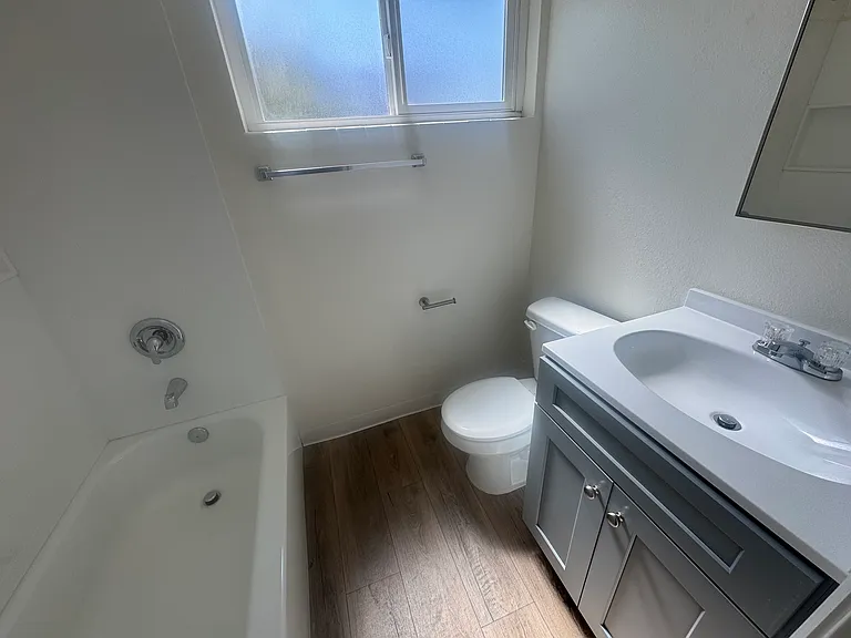 146 Euclid Ave — Photo 4