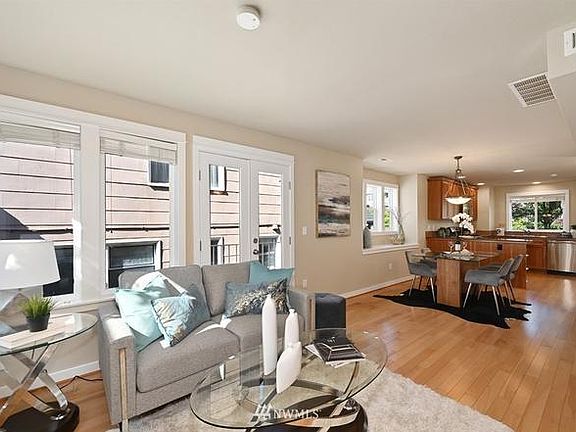 5th image of 2337 Yale Ave E #B