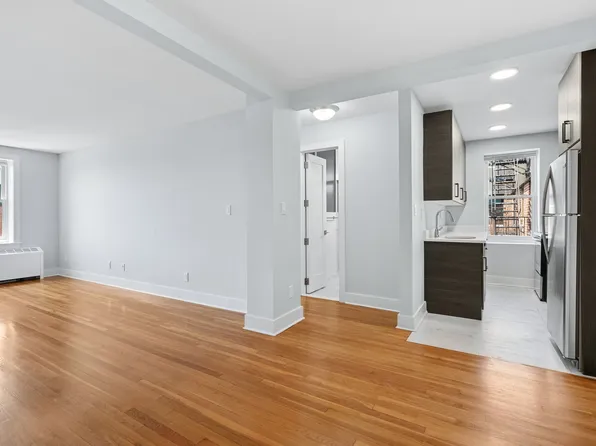 20-47 Seagirt Boulevard image 1 of 17