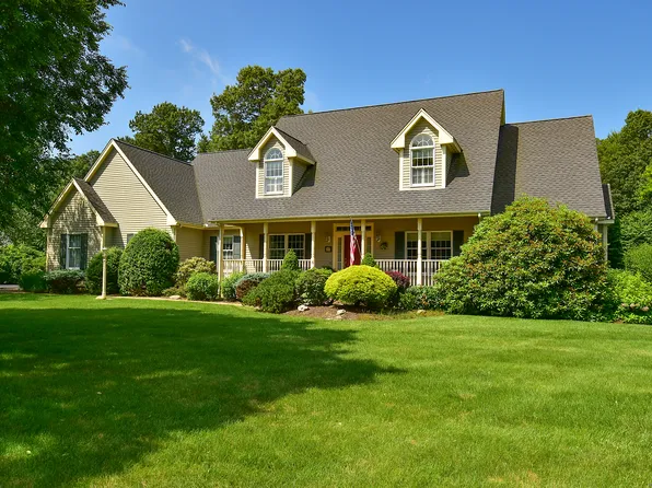 16 Brookfield Drive, Ellington, CT 06029