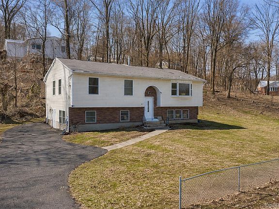 2nd image of 153 S Pascack Road