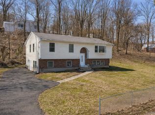 153 S Pascack Road, Nanuet, NY 10954