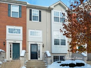 158 Willey St, Gilberts, IL