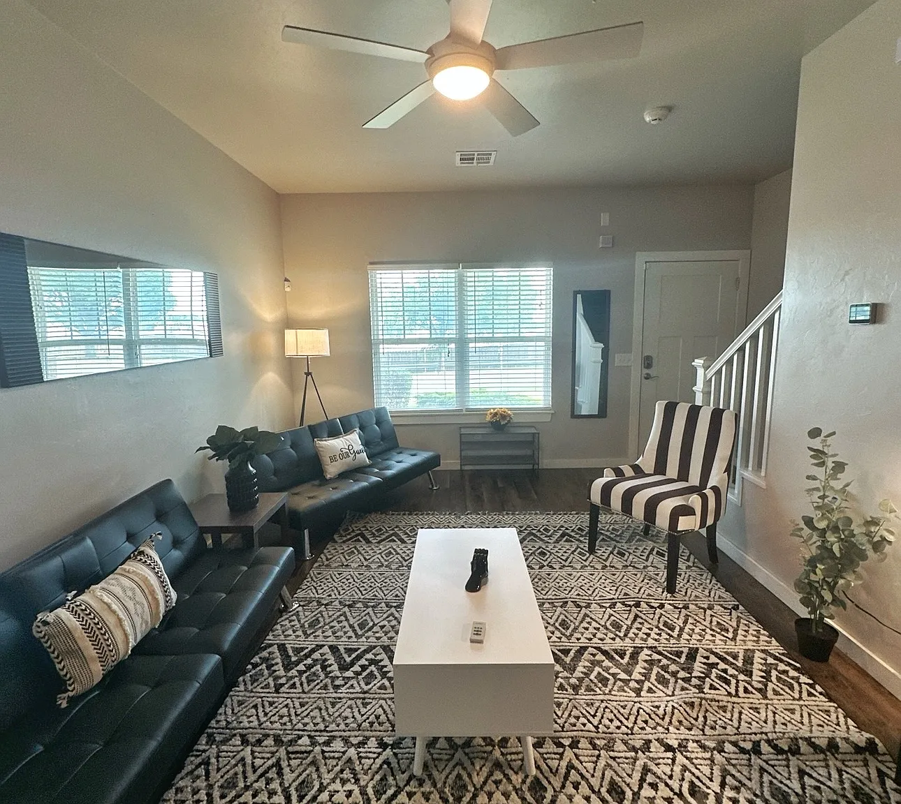 3 bed, $2,850 — Photo 1