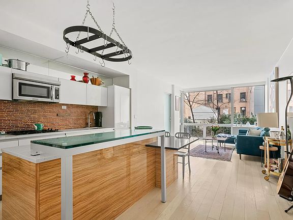 2nd image of 425 E 13th St APT 1A