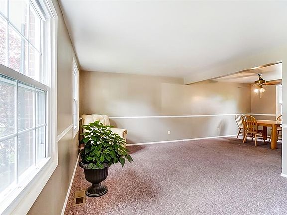 3rd image of 4854 Leafburrow Dr