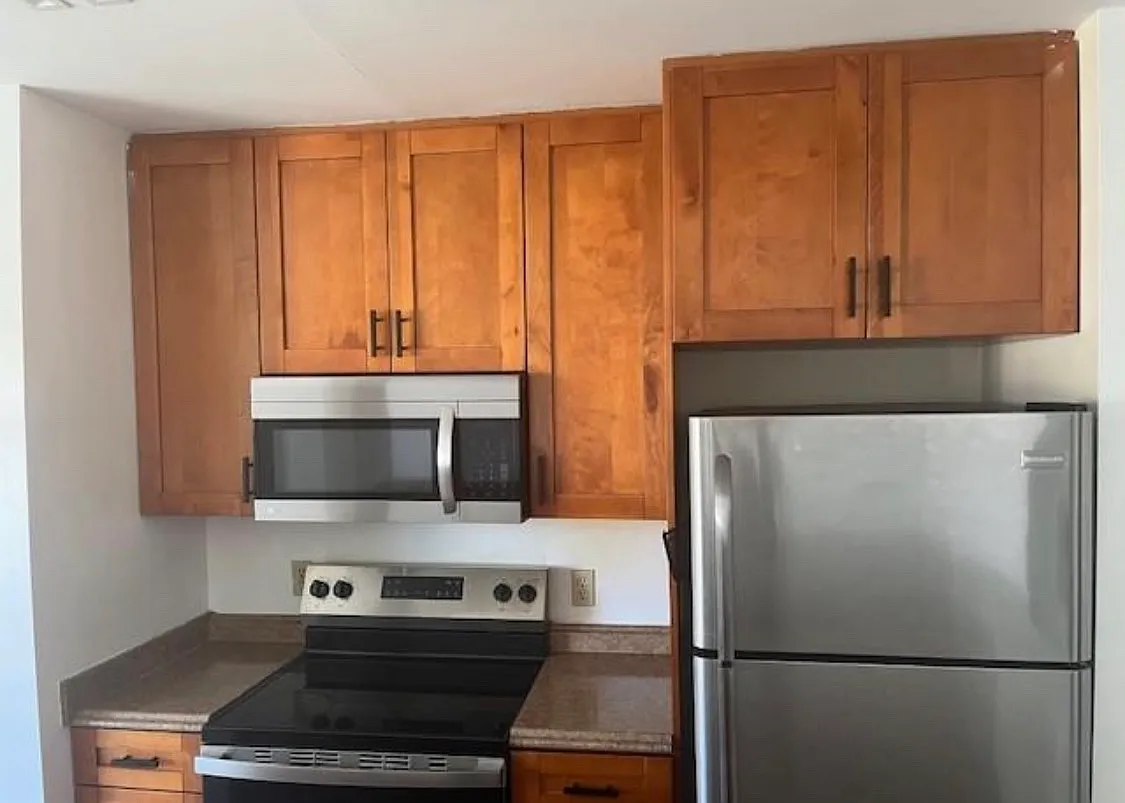 2 bed, 1093 sqft, $2,350 — Photo 3