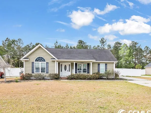 214 Fox Hunt Pl., Galivants Ferry, SC 29544
