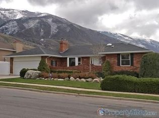 87 W Canyon View Dr, Farmington, UT 84025