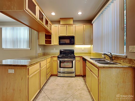 5th image of 2280 South Dr Unit 9