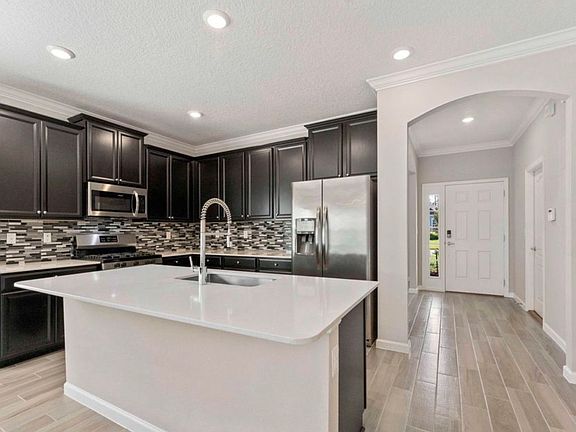 5th image of 136 Martello Dr