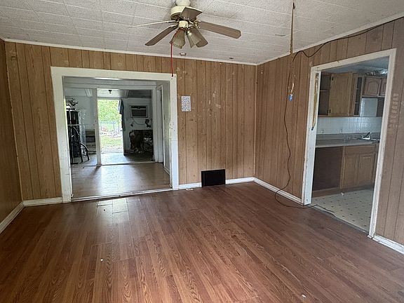2nd image of 128 Baker St