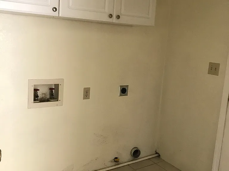 1653 Kildare Dr — Photo 6