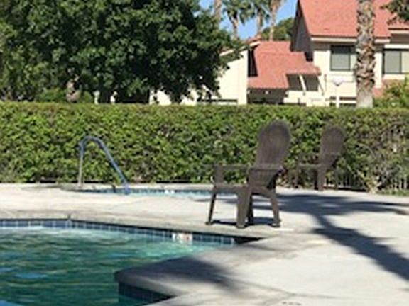Pool & Hot Tub