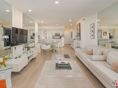 1745 Camino Palmero St APT 327, Los Angeles, CA, 90046