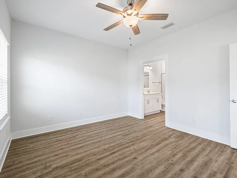 25 Alexander Way — Photo 11