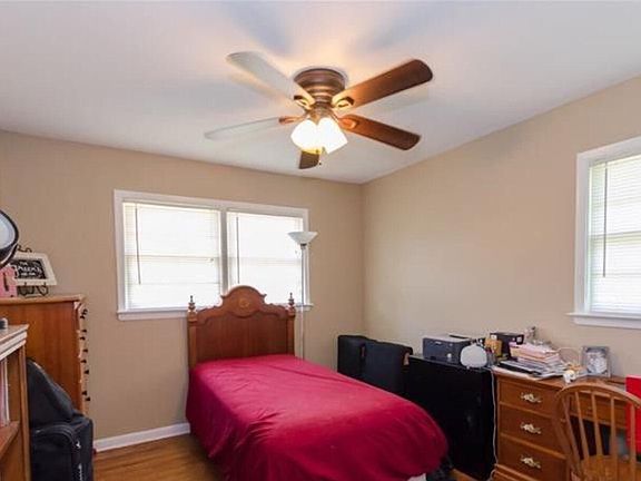 3rd image of 474 Allen Dr