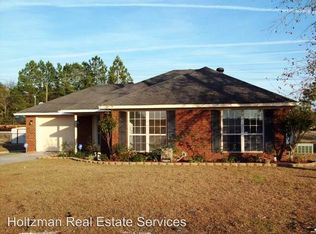 1653 Latham Ct, Hinesville, GA 31313
