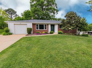 4631 De Chantal Dr, Saint Louis, MO
