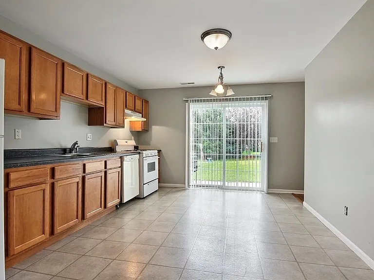 1200 Emma Ct — Photo 11