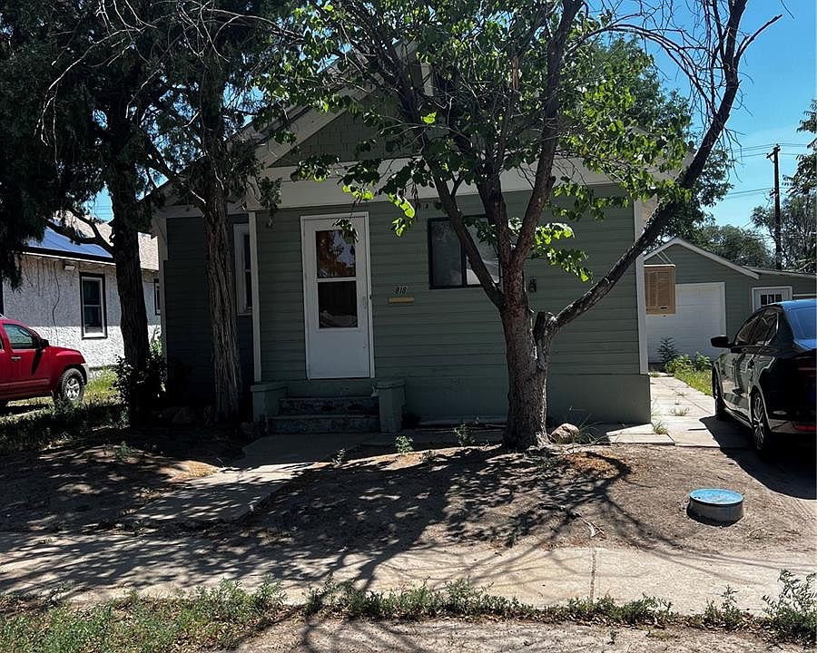 1st image of 818 Brown Avenue