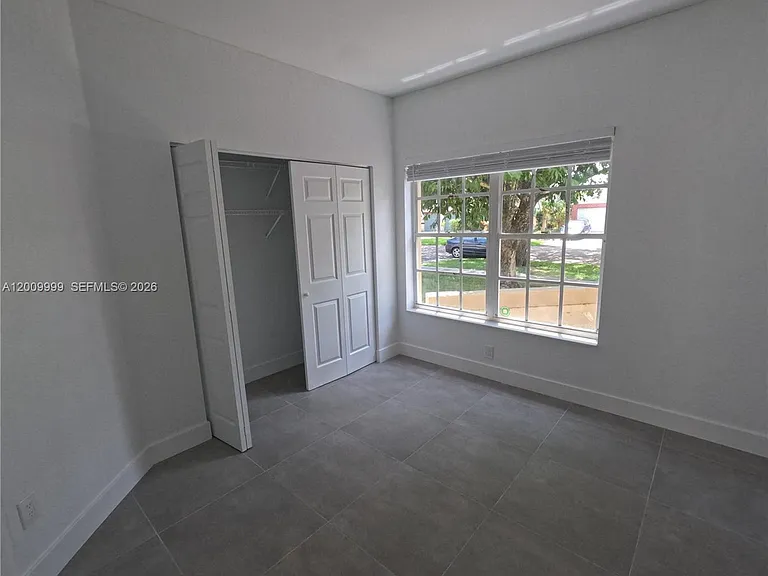 1211 SW 84th Ter — Photo 7