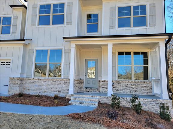 3rd image of 4795 Fairways Ln