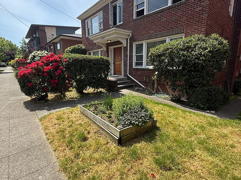 Franklin Eastlake — Photo 12