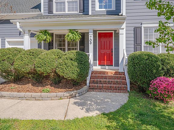 4th image of 709 Basil Dr