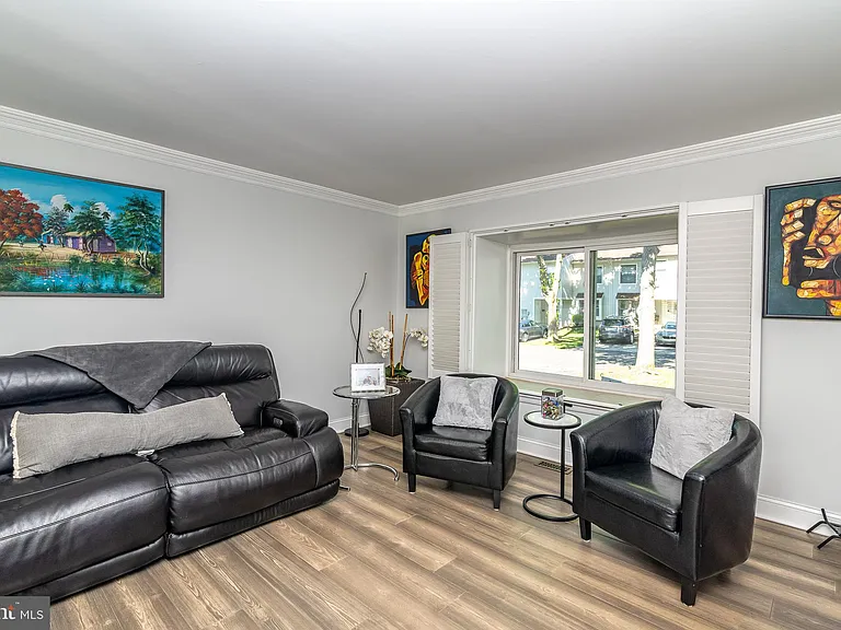 251 Fir Tree Ct — Photo 6