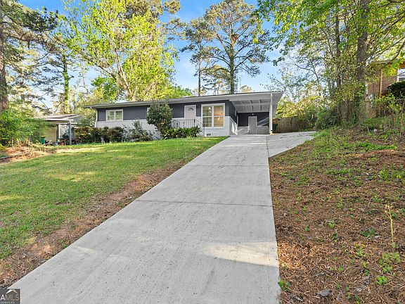 2nd image of 3680 Larkspur Ter
