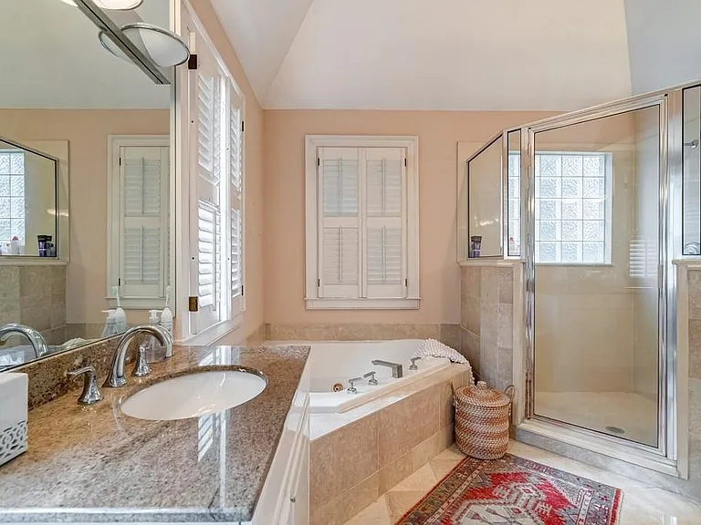 2724 Atwood Rd NE — Photo 18