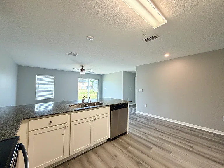 687 Gila Dr — Photo 11