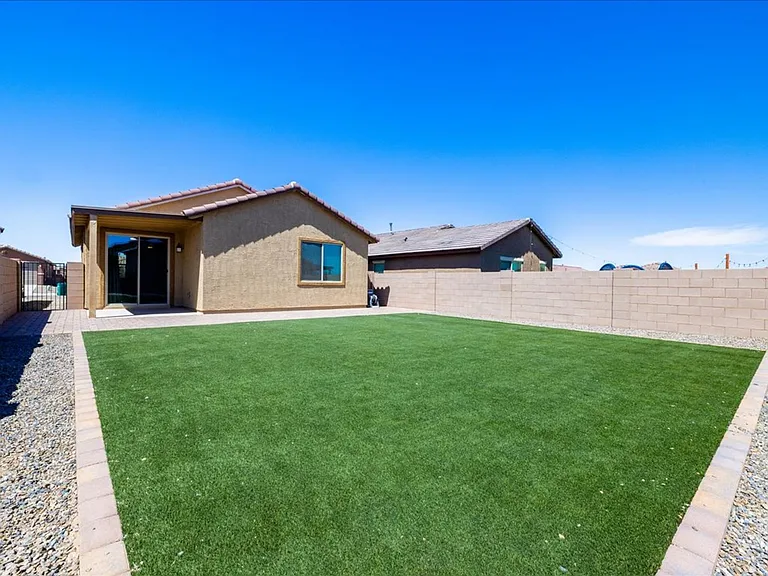 10560 W Waveland Dr — Photo 19