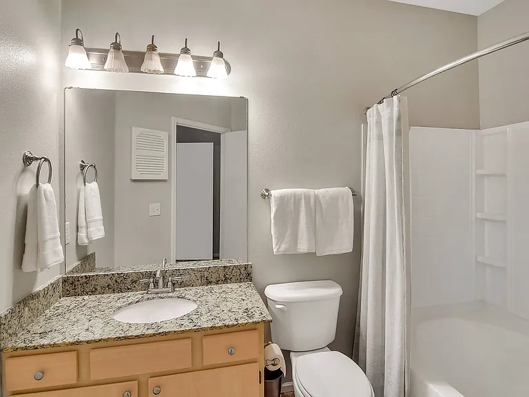 Ashford Place Apartment Homes — Photo 18