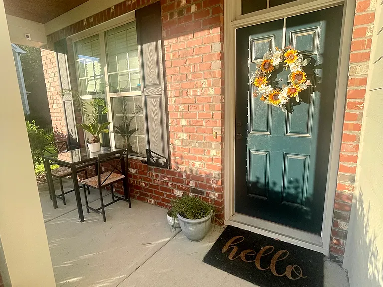 419 Rolling Pines Dr — Photo 2