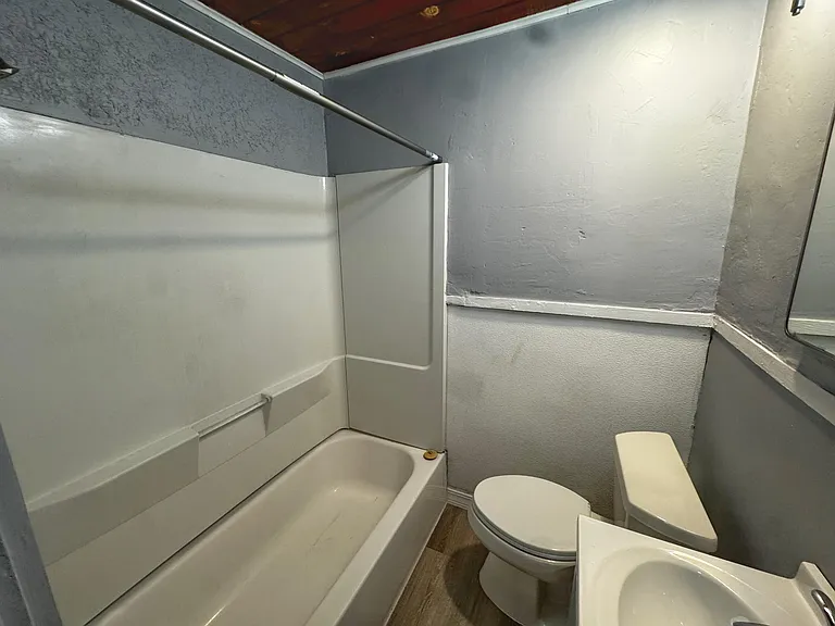 426 Headingly Ave NW #A — Photo 13