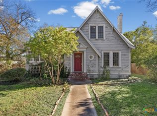 1006 Maple St, Lockhart, TX 78644