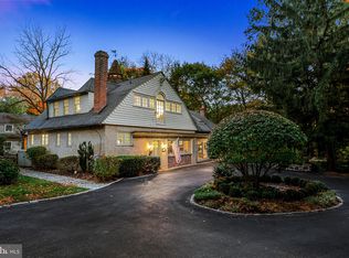 205 Saint Davids Ct, Wayne, PA 19087