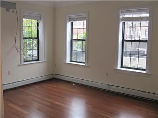 Rented by Mark David | media 22