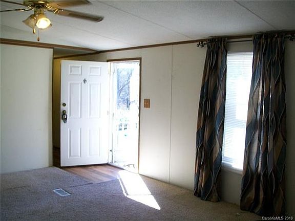 4th image of 729 Gingerwood Ln