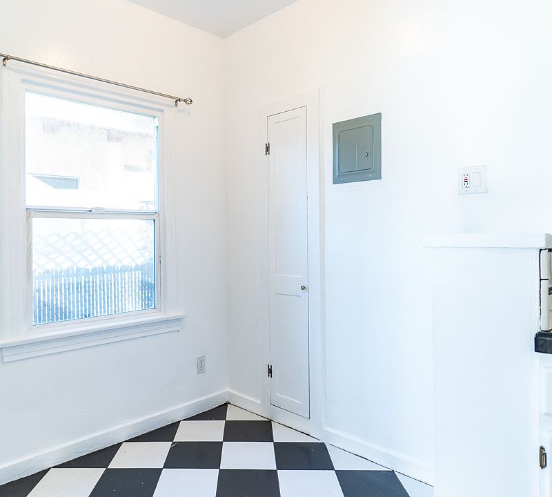 1st image of 1141 Echo Park Ave APT 101