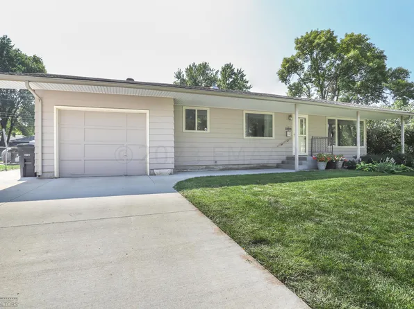 222 28th Ave N, Fargo, ND 58102