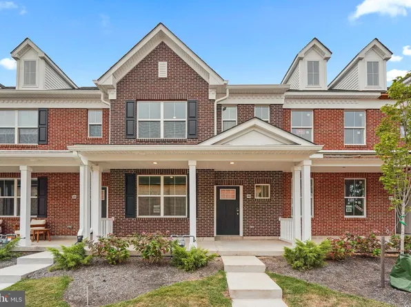 40 N 8th St, Perkasie, PA 18944