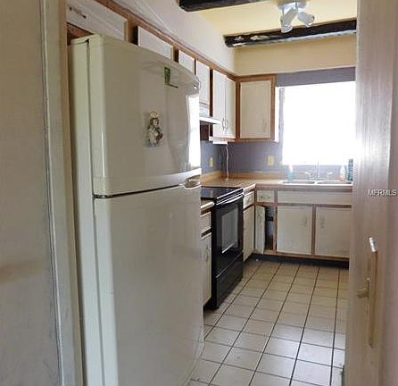 4th image of 6913 Longmeade Ln