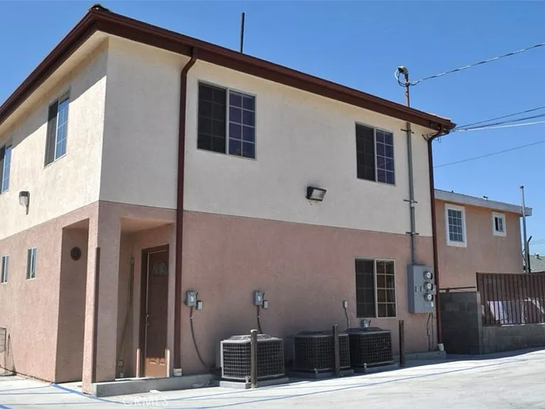 5425 Buchanan St — Photo 24